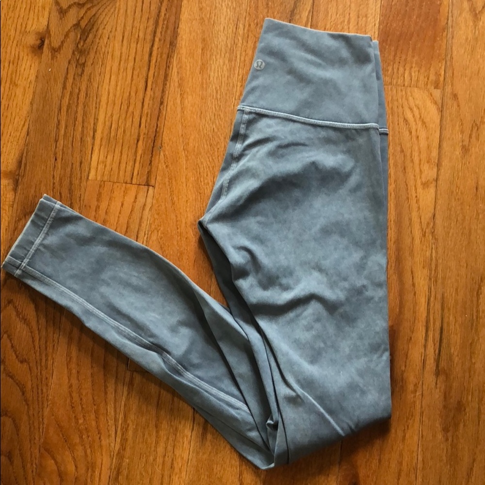 Lululemon Wunder Under High rise 28” EUC size 4